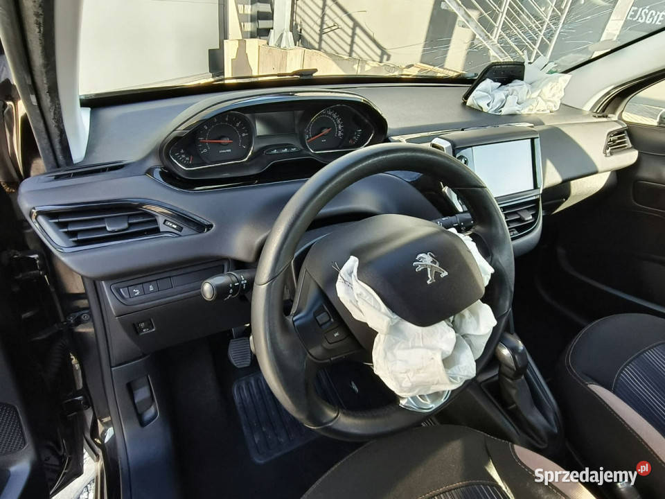 Peugeot 208 12 benzyna 82 klimatyzacja tablet małopolskie Kęty