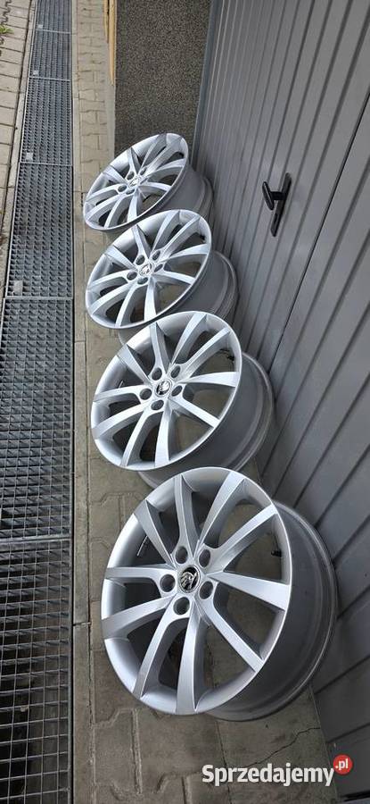 Oryginalne Felgi Skoda Kodiaq R18 KaroqModel aluminiowe dolnośląskie Jelcz-Laskowice