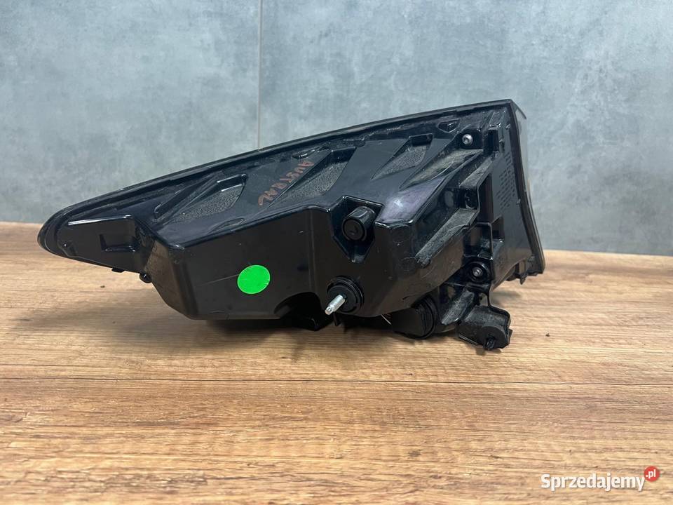 Lampa LP tył tylna Austral 2022 osobowe