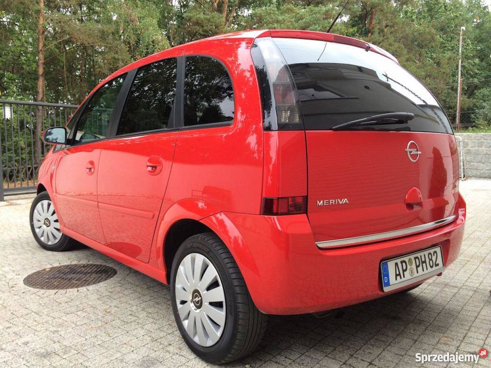 Opel Meriva nieuszkodzony czerwony serwisowany w ASO Sopot sprzedam