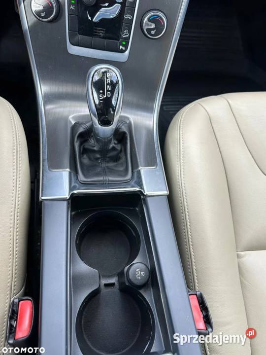 Volvo XC 60 24 D5 215 nieuszkodzony Motoryzacja Jastkowice