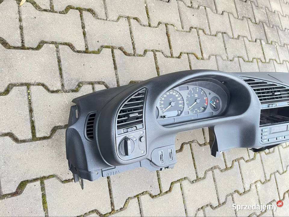 BMW e36 coupe cabrio deska rozdzielcza konsola Chełm sprzedam