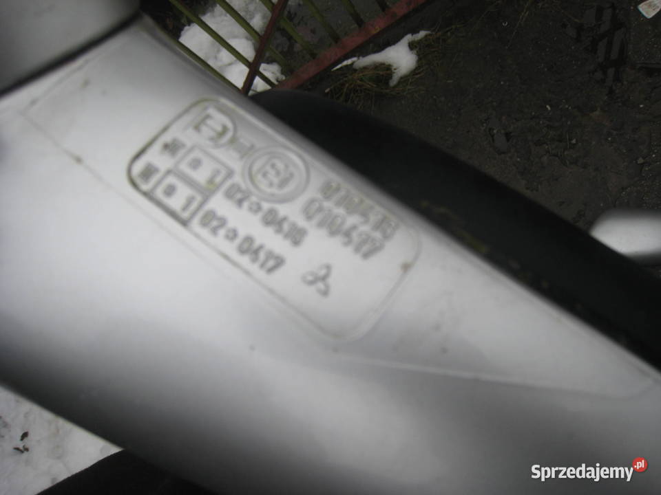 Lusterko zewnętrzne prawe srebrne Mitsubishi Kraków