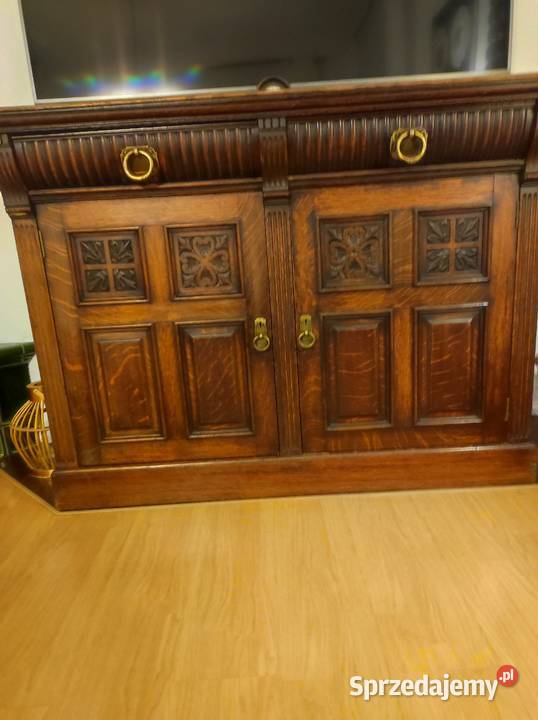 Szkocka rzezbiona komoda Kraków