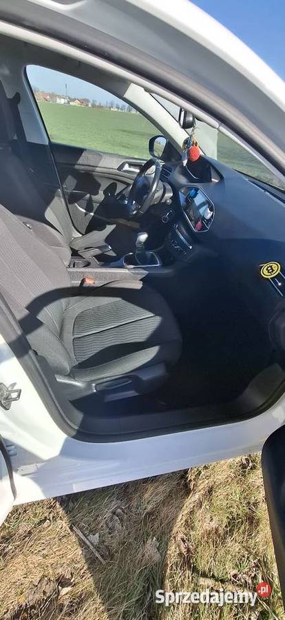 Peugeot 308 kombi 16 BLUE HDI 100KM