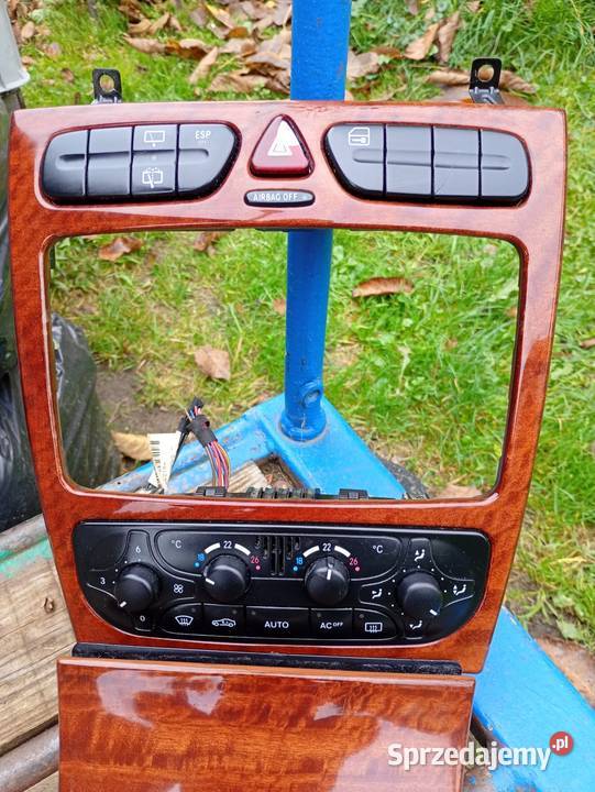 Mercedes w 203 dekory drewnianepanel Kielce