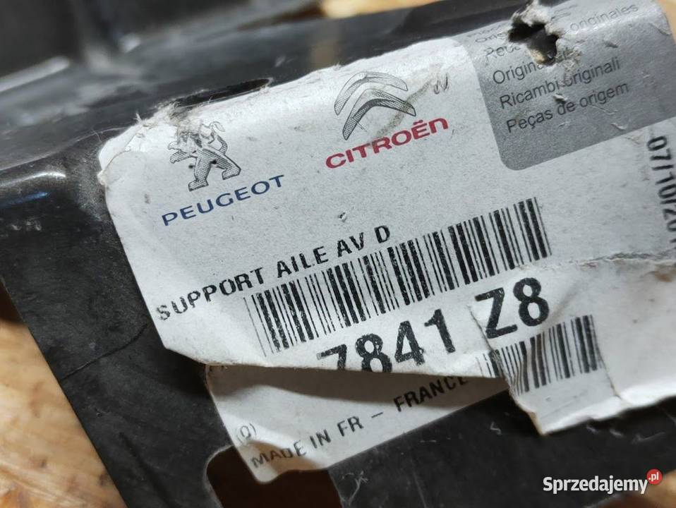 Wspornik Błotnika Prawy Przód Citroen C3 II DS3