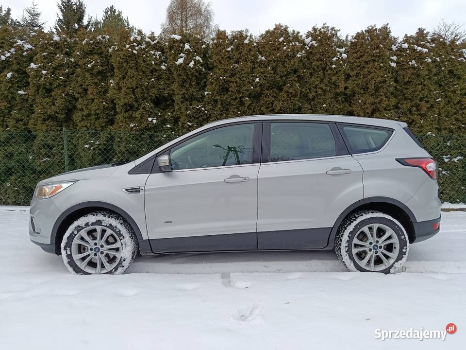 Ford Kuga Titanium AWD 4WD 4x4 182 2017 serwisie nieuszkodzony Piotrków Trybunalski