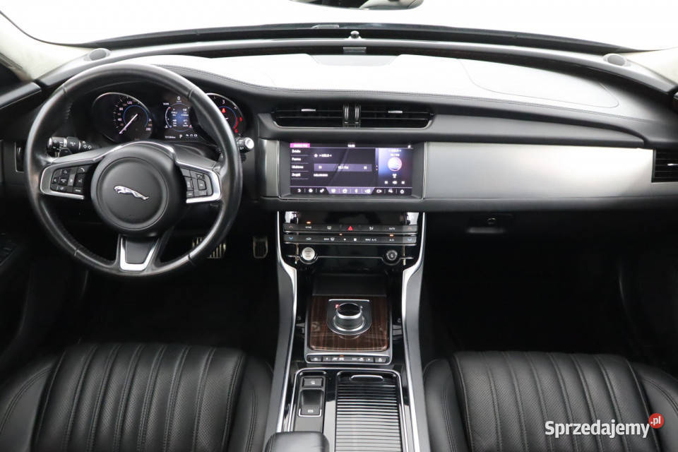 Jaguar XF 25d AWD radio Zabrze