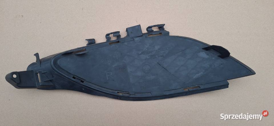 MERCEDES AKLASA W176 KRATKA ZDERZAKA PRAWA Zderzaki Bieleń