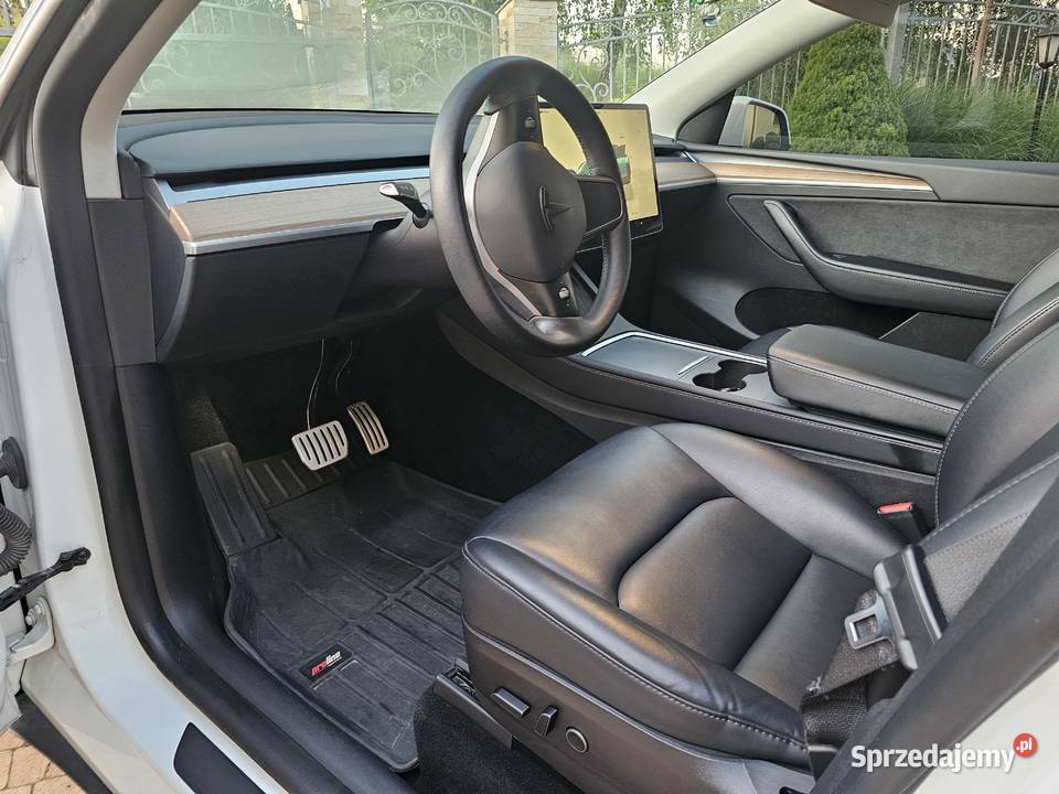 TESLA Y PERFORMANCE podkarpackie