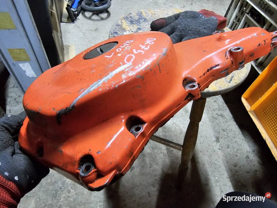 Suzuki DR 800 DR 750 BIG pokrywa kapa lewa dr800 Jelenia Góra