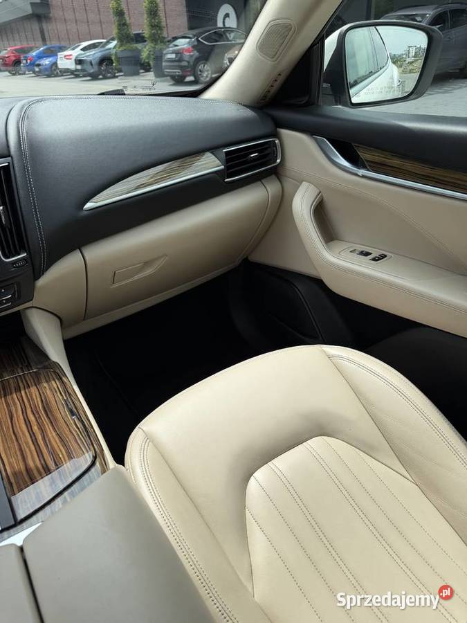 Maseratti Levante SQ4 zadbany egzemplarz benzyna Katowice