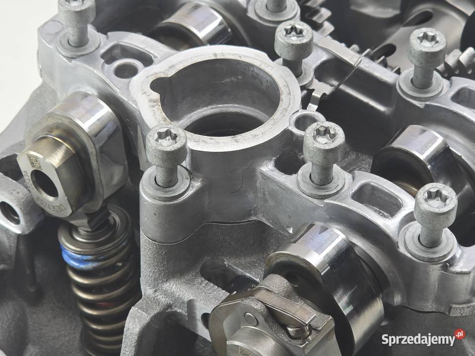 Glowica Lewa Kompletna Walek Rozrzadu Zawory