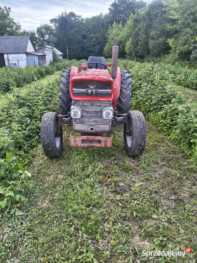 MF Ciągnik rolniczy SADOWNICZY Massey Ferguson