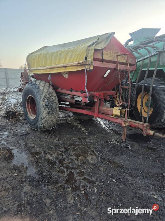 Rozsiewacz do nawozu Bredal 4 tony