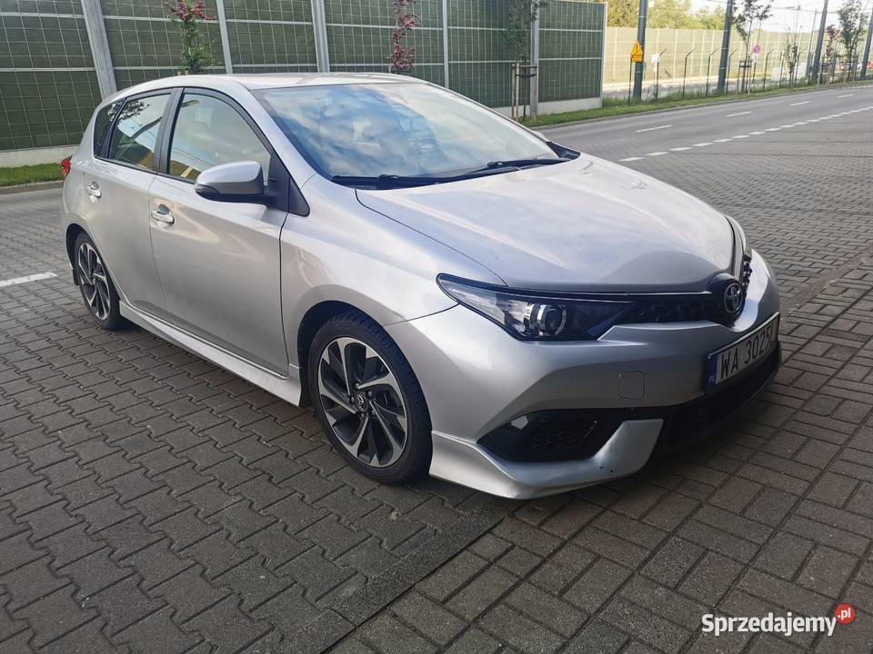 Toyota corolla iM Auris wielofunkcyjna kierownica Auris Warszawa sprzedam