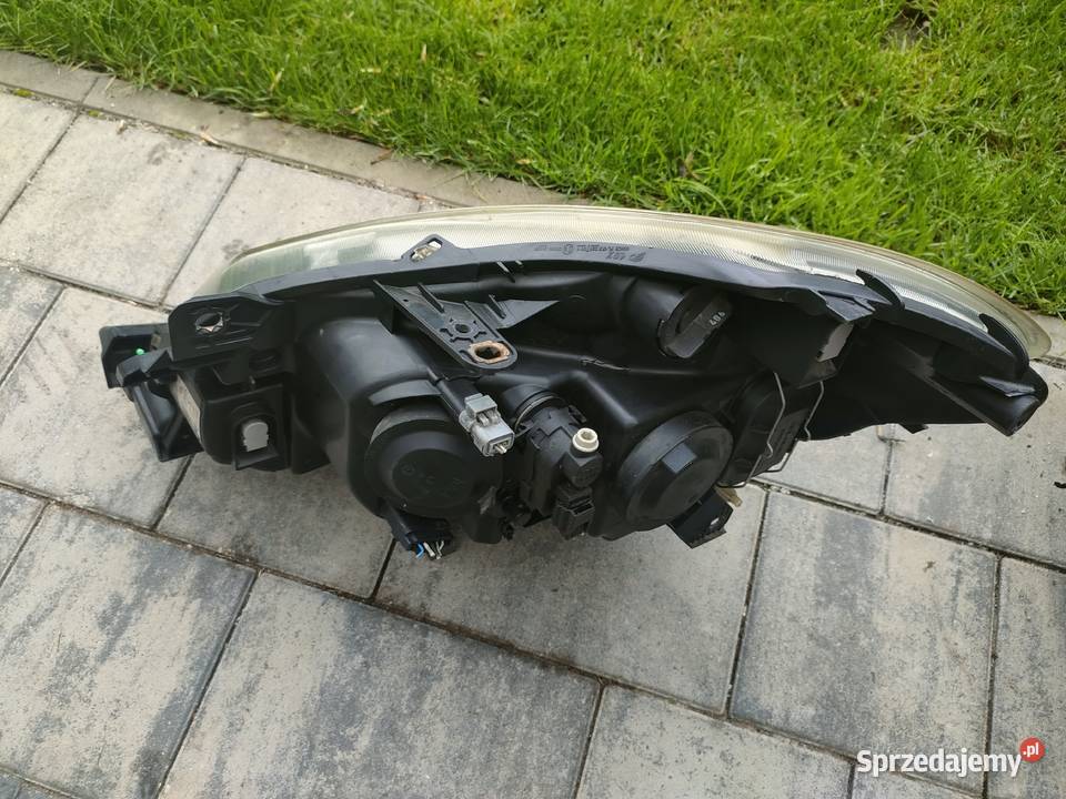 Clio III lampa przód Swarzędz