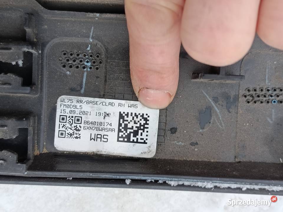 Listwa drzwi prawych przód i tył Jeep grand Rok produkcji 2023 Legionowo