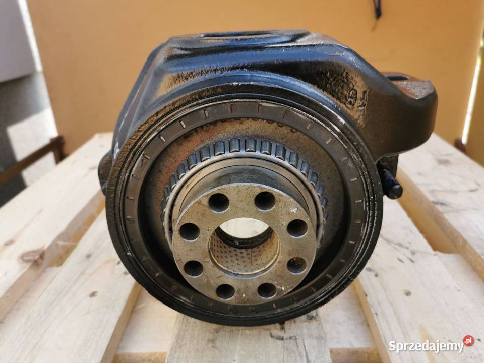 Zwrotnica prawy tył Massey Ferguson 8925 Spicer wielkopolskie