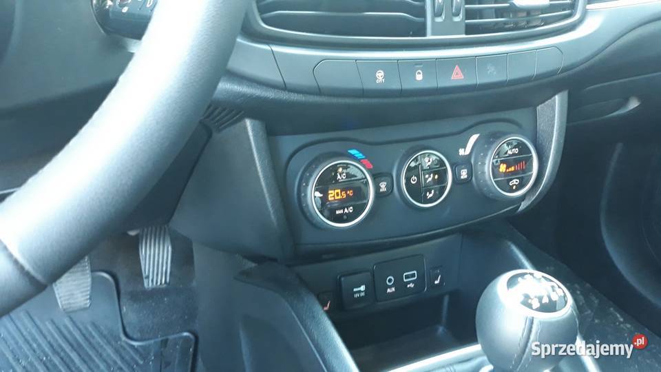 Fiat TIPO II Lounge 2018 r 7300 szary hatchback Krotoszyn