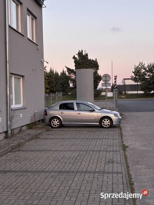 Opel Astra II G srebrny