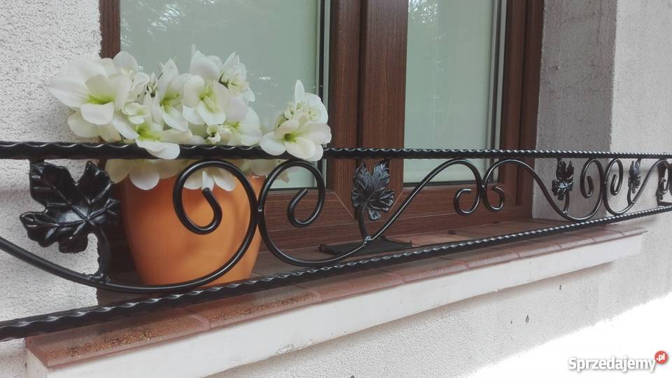 Kwietnik osłona kwiaty cięte doniczki donice skrzynki balkon