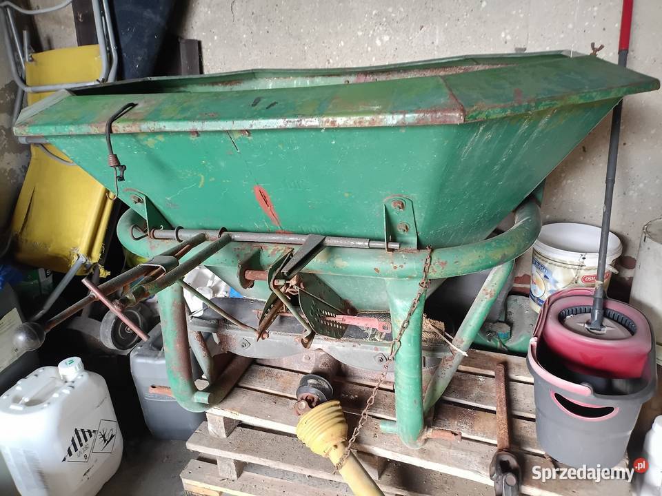 Rozsiewacz amazone 400l z nadstawką nieuszkodzony Biadacz