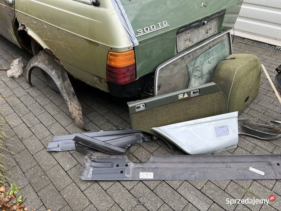 MercedesBenz w123 300TD kombi 7mio miejscowy diesel