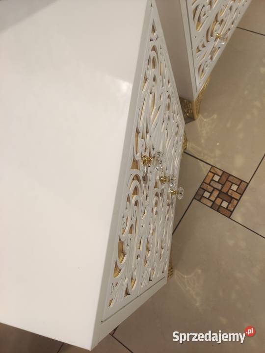 Zestaw komplet komoda dwie szafki nocne Meble do sypialni