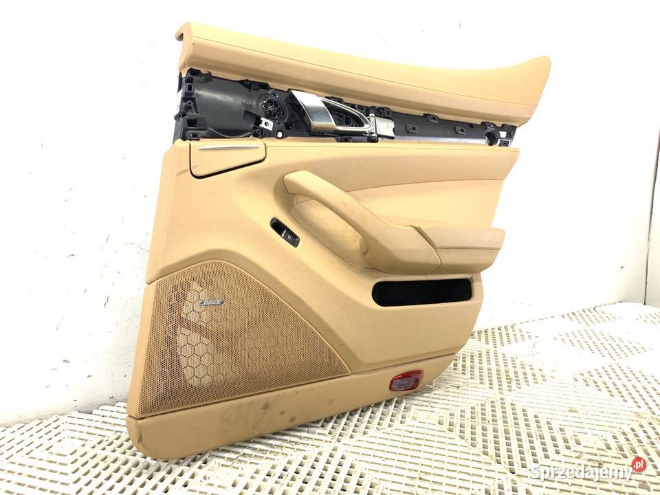 BOCZEK DRZWI PRAWY TYŁ PORSCHE PANAMERA osobowe