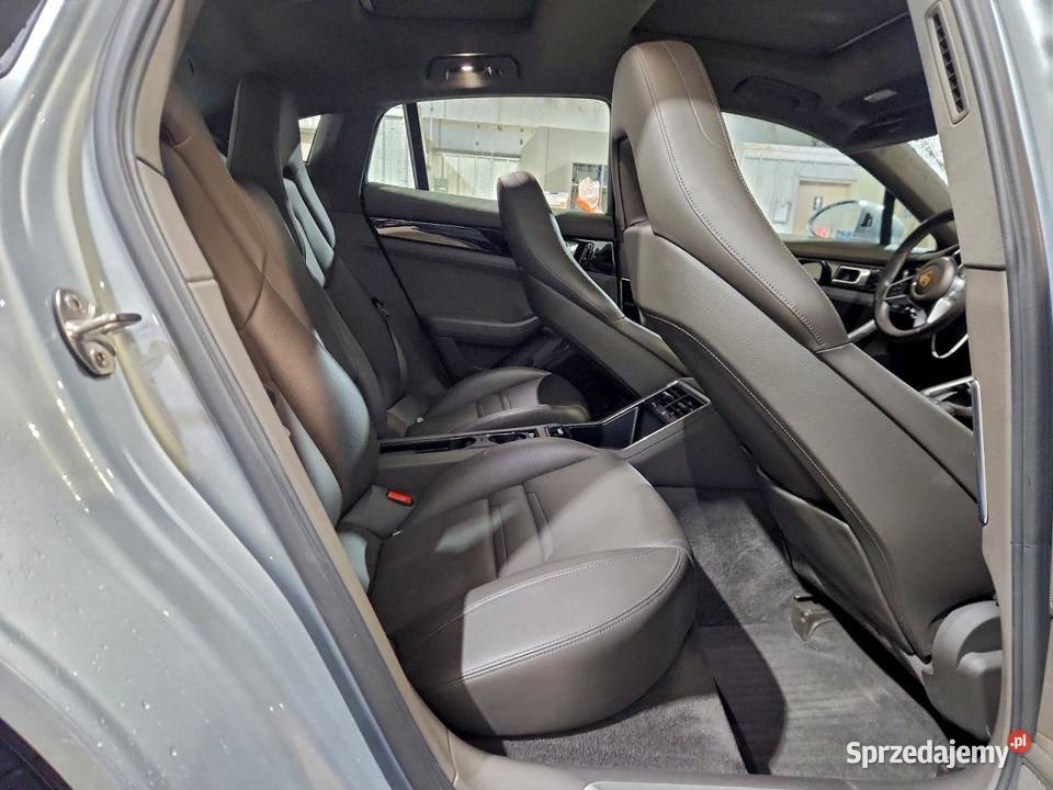 2019 PORSCHE PANAMERA BASE