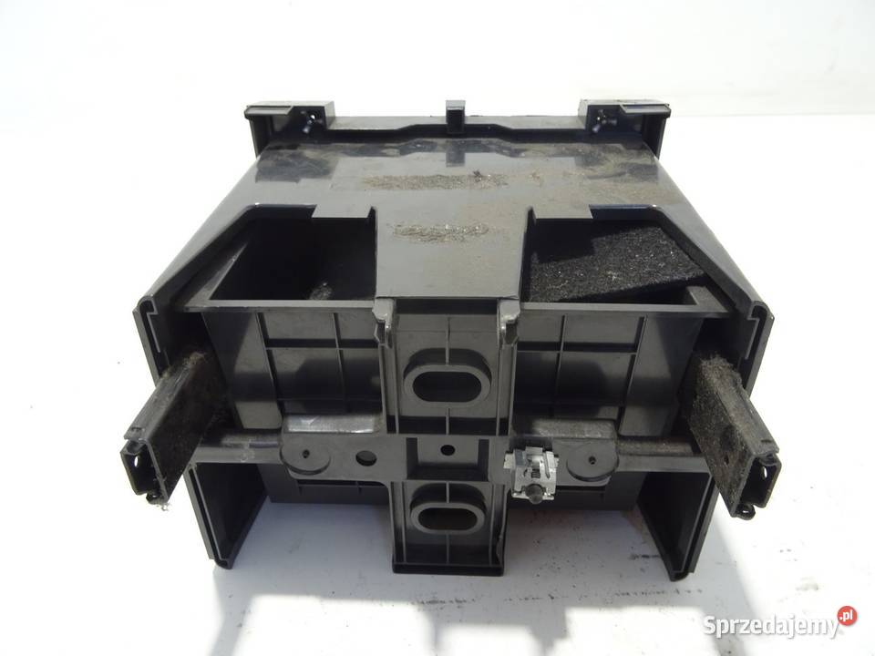 SCHOWEK RENAULT TRUCKS T Van minibus 82705897 sprzedam