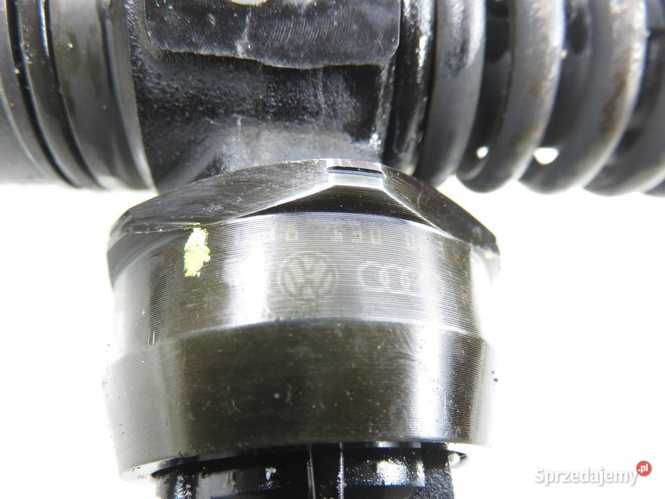 POMPOWTRYSKIWACZ VW PASSAT B6 20 TDI 038130073BQ osobowe