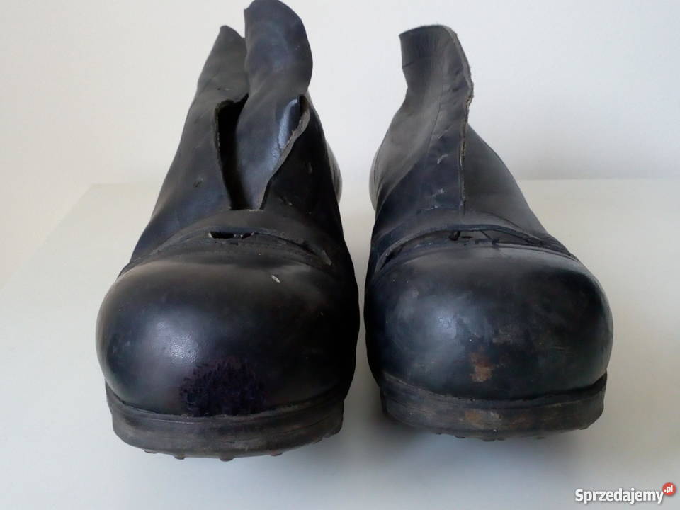 Przedwojenne buty piłkarskie korki podkarpackie