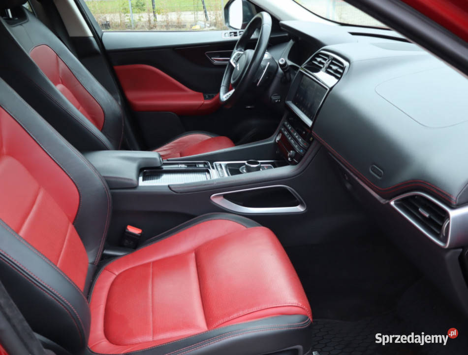 Jaguar FPace 20d światła LED