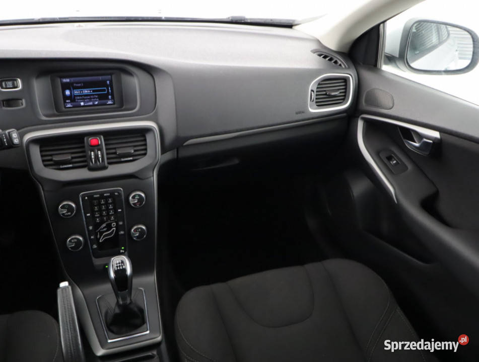 Volvo V40 20 D3 radio