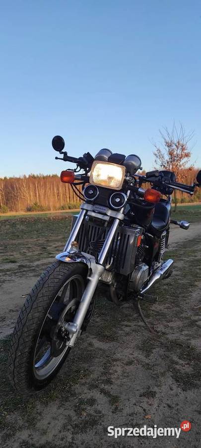 Honda VF 750 C przygotowana do sezonu V4 82 Kurzętnik