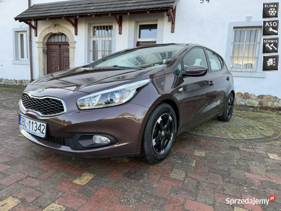 Kia Ceed 14 MPI 100 154 Serwis ASO Bezwypadkowy isofix Ocice