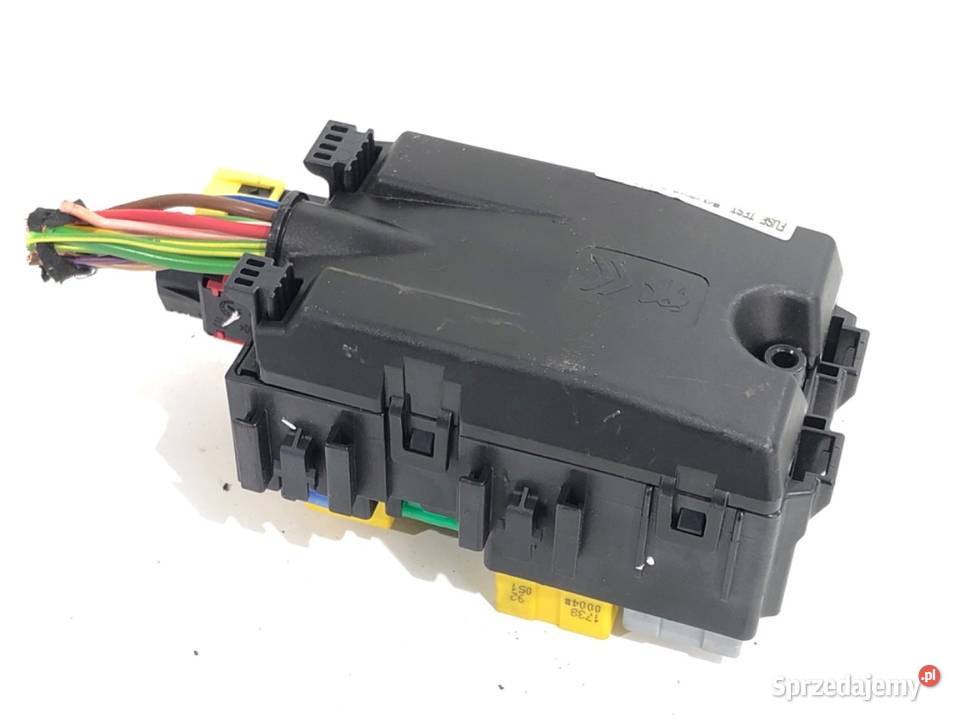 SKRZYNKA BEZPIECZNIKÓW PEUGEOT 308 II 9806192580 sprzedam