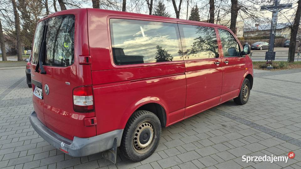 VOLKSWAGEN TRANSPORTER T5 9 OSOB 1900cm3