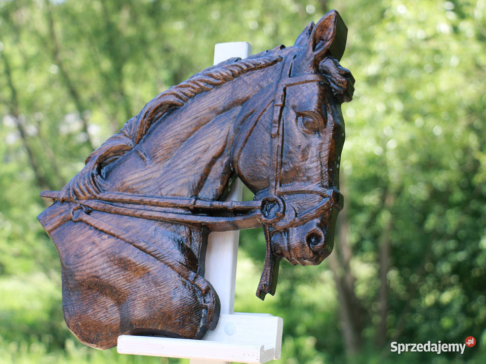 Płaskorzeźba konia