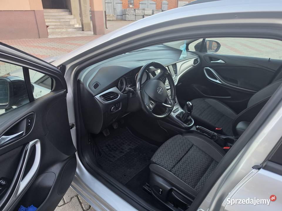 Opel Astra 12 Turbo Sports Tourer ESP Bąków Górny