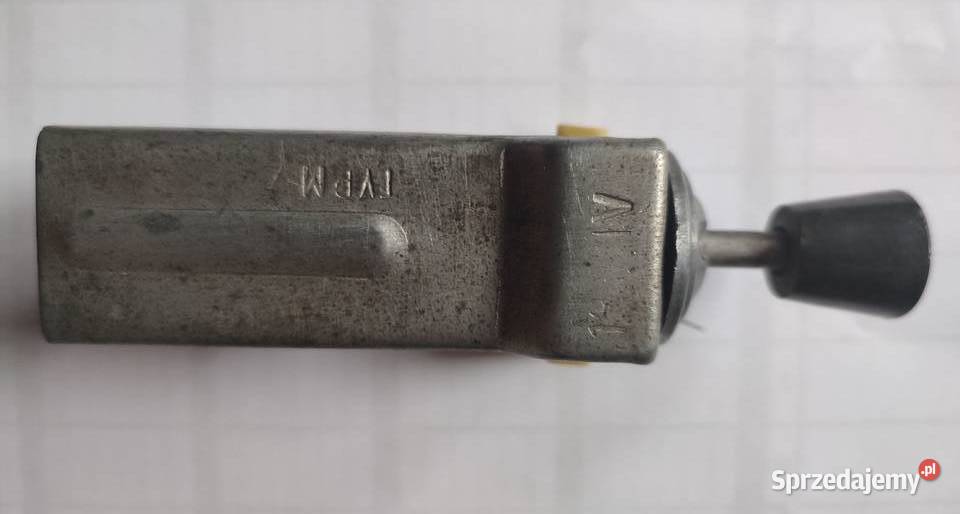 Przełącznik świateł wyciągany Żuk Nysa i inne Police