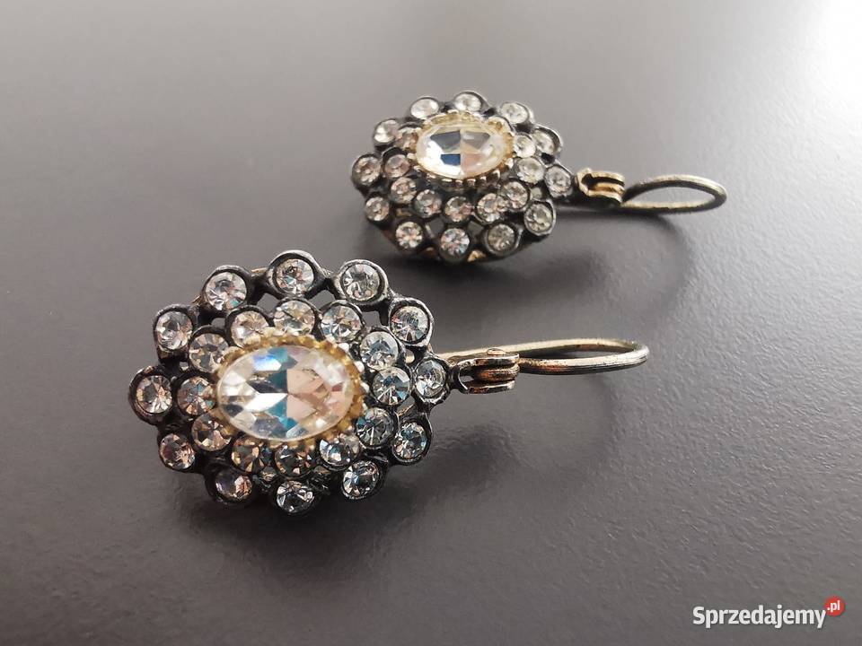 Piękne vintage srebrne kolczyki z dużą ilością Rzeszów sprzedam