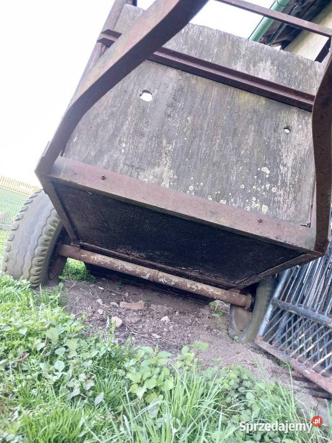 Przyczepa rolnicza jednoosiowa dwukołówka Przyczepy rolnicze Chobot