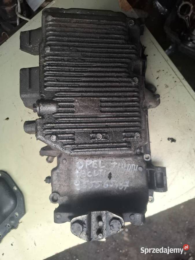 OPEL ZAFIRA VECTRA 19 CDTI Miska olejowa osobowe