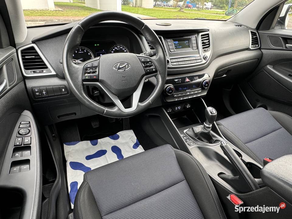 Tucson16T 1774x4LedKlimatronikAluGrzeane fotele centralny zamek Tucson Elbląg