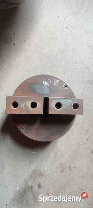 UCHWYT TOKARSKI DWUSZCZĘKOWY FI 200 Trzebnica