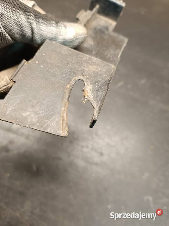 Plastik pokrywa osłona akumulatora gniazdo Gołaczewy